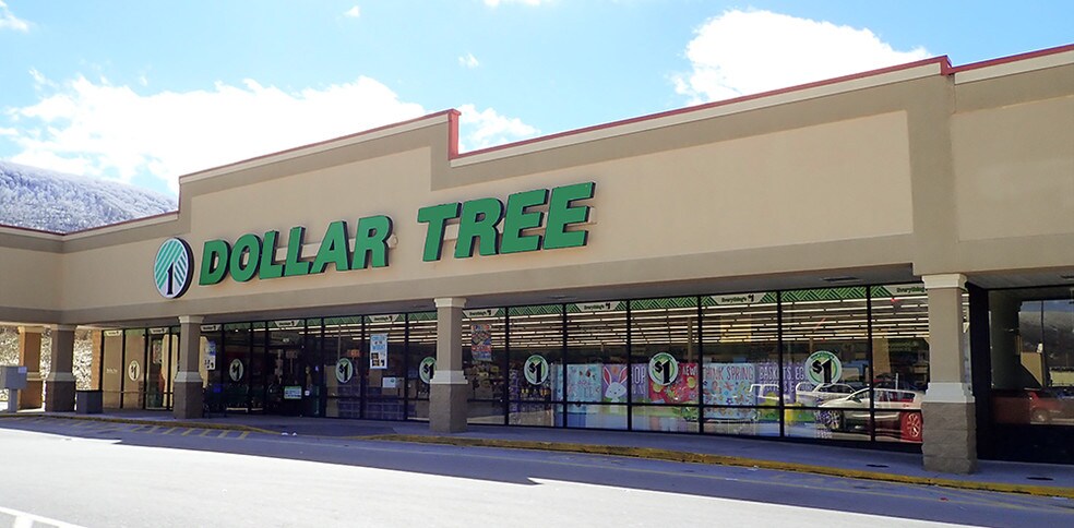 Primary Photo Of 4001-4039 College Ave, Bluefield Unknown For Lease