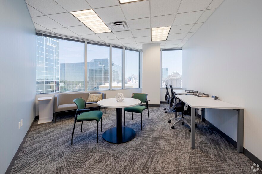 More Photos Of 2415 E Camelback Rd, Phoenix Coworking Space