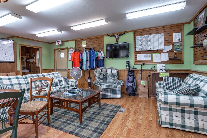 More Photos Of 1211 Cox Ford Rd, Crane Specialty For Sale