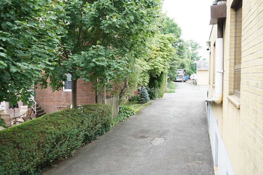 More Photos Of 55 Halstead Ave, Harrison Loft Creative Space For Lease