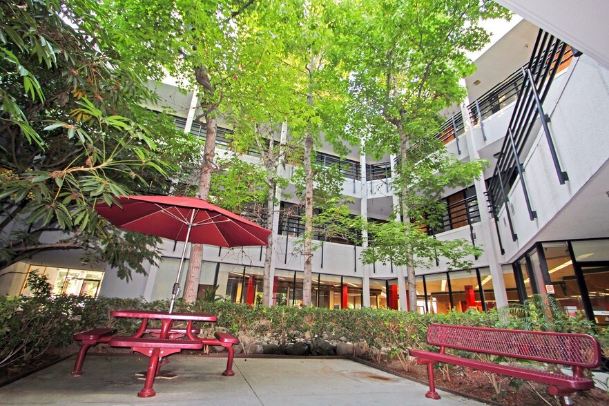 More Photos Of 444 E Huntington Dr, Arcadia Office For Lease