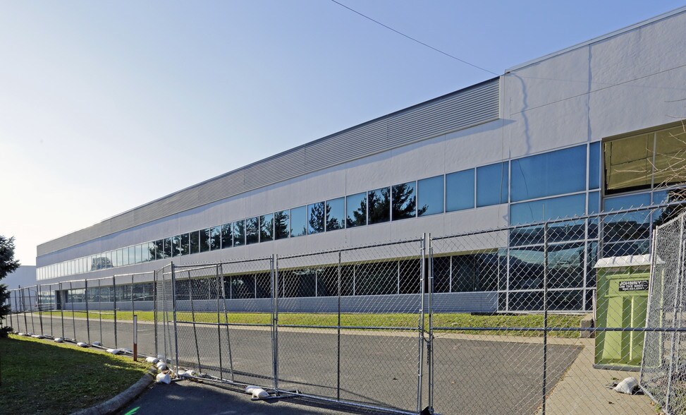 Primary Photo Of 99 Avenue A, Bayonne Warehouse For Lease