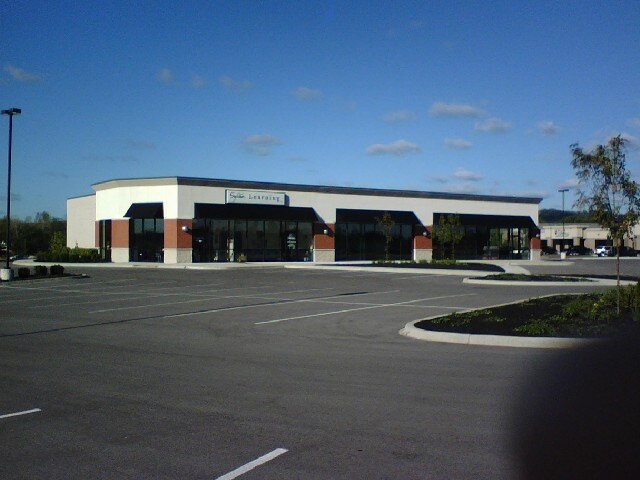 More Photos Of 4008 Northside Dr, New Albany Freestanding For Lease