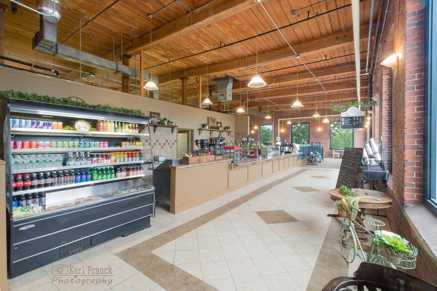 More Photos Of 10-88 Technology Way, Nashua Office For Lease