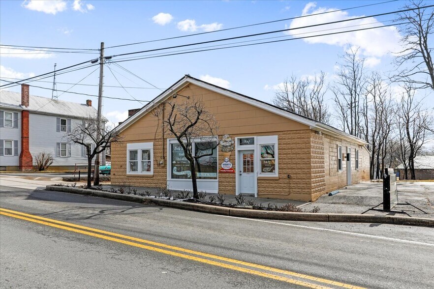 More Photos Of 12621 National Pike, Clear Spring Restaurant For Sale