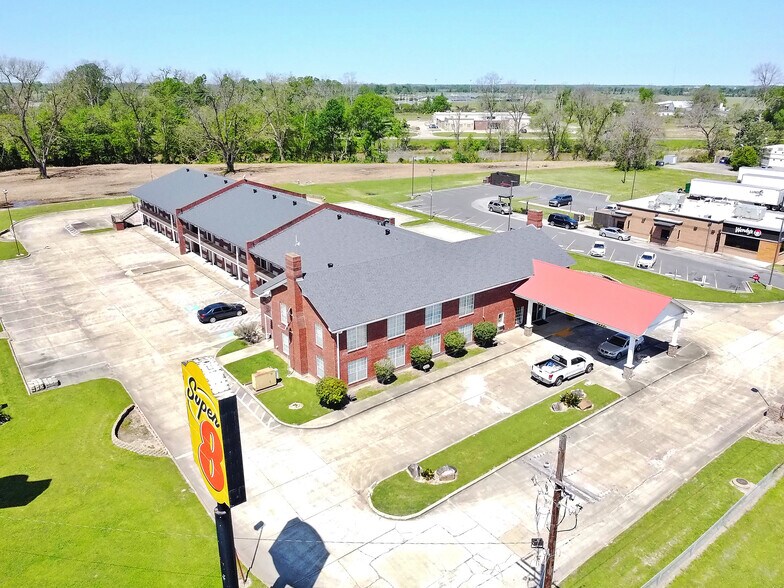 More Photos Of 144 Highway 65 S, Tallulah Hotel For Sale