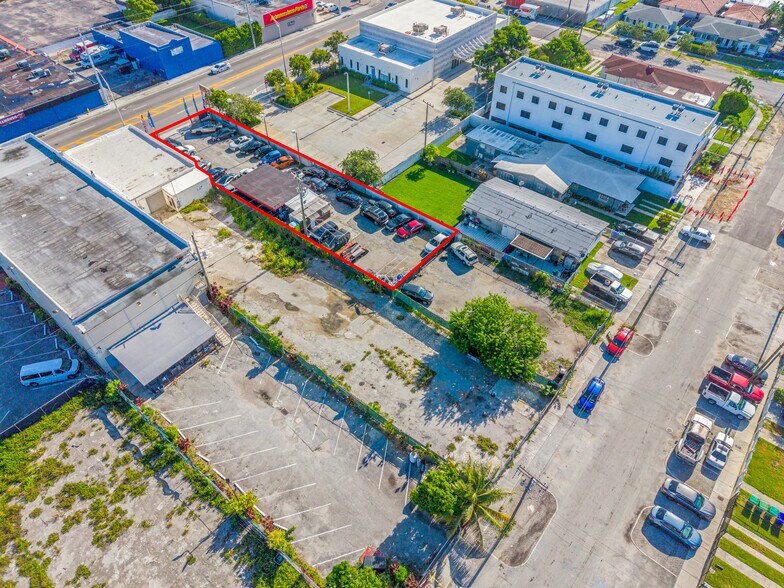 More Photos Of 2548 NW 36th St, Miami Auto Dealership For Lease