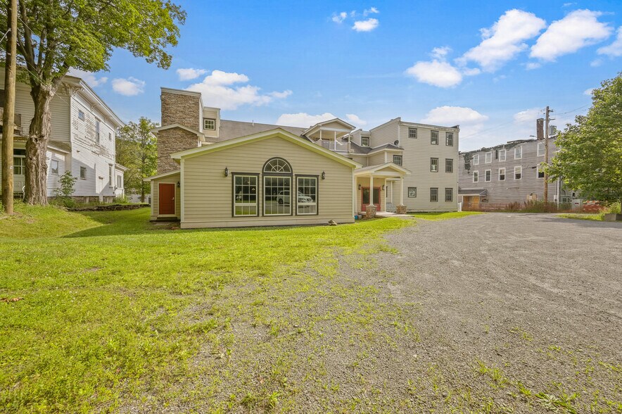 More Photos Of 56 Main St, Stamford Hotel For Sale