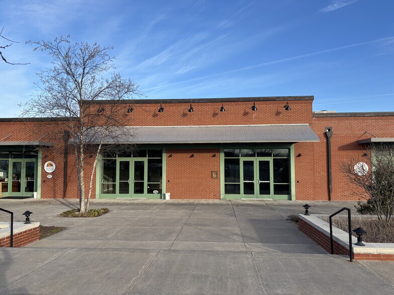 Primary Photo Of 7150 Farm Station Rd, Warrenton Light Manufacturing For Lease