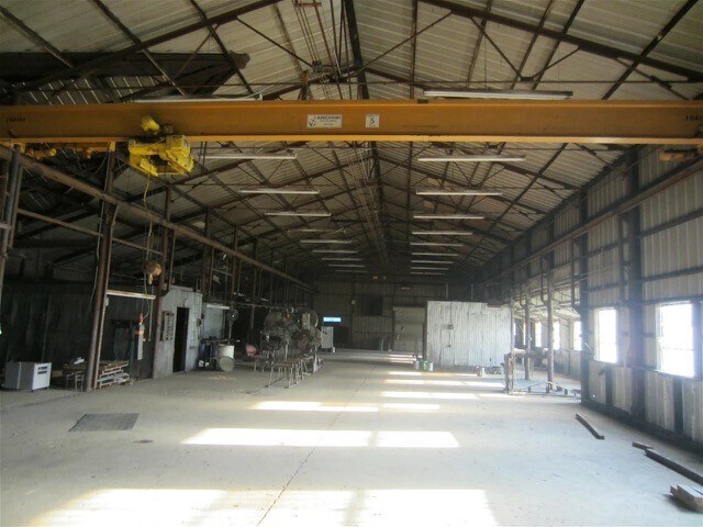 More Photos Of 500 W Columbia, Magnolia Warehouse For Sale