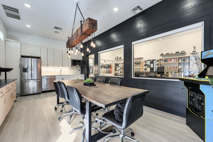 More Photos Of 2000 Windy Ter, Cedar Park Warehouse For Sale