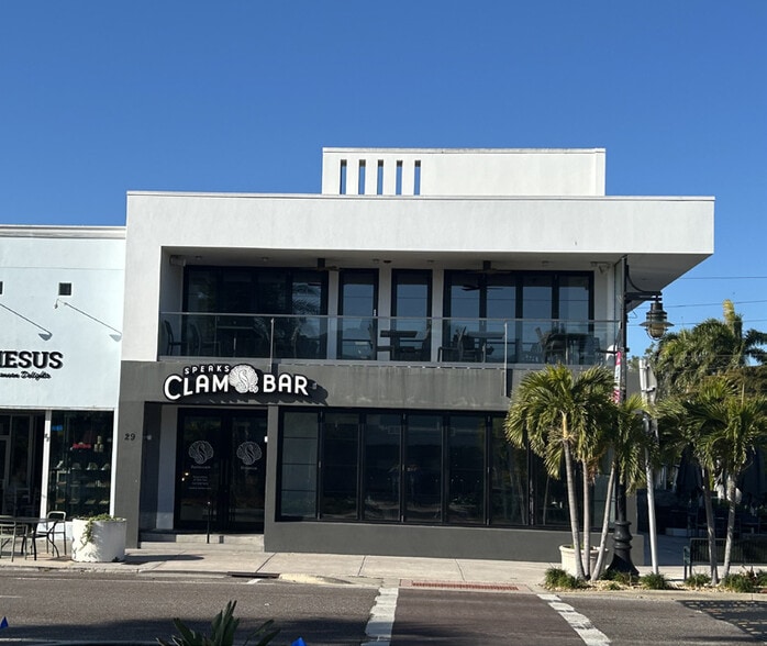 More Photos Of 29 N Blvd of Presidents, Sarasota Storefront Retail Office For Lease