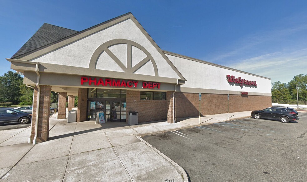 More Photos Of 421 Ryders Ln, East Brunswick Drugstore For Sale