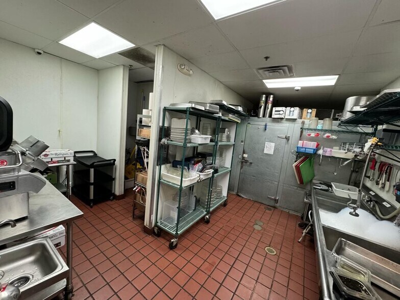More Photos Of 2725 Hamilton Mill Rd, Buford General Retail For Lease