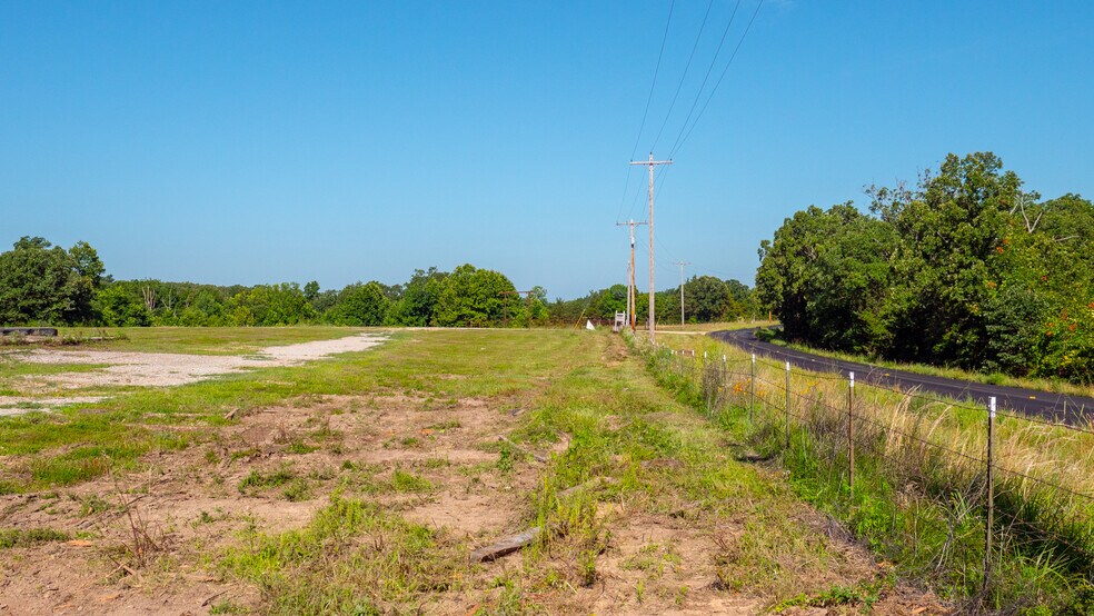 More Photos Of 1975 State Road NN, Climax Springs Warehouse For Sale