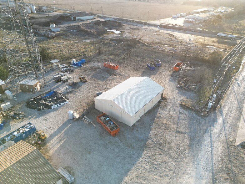 More Photos Of 11185 County Road 95, Celina Light Distribution For Lease