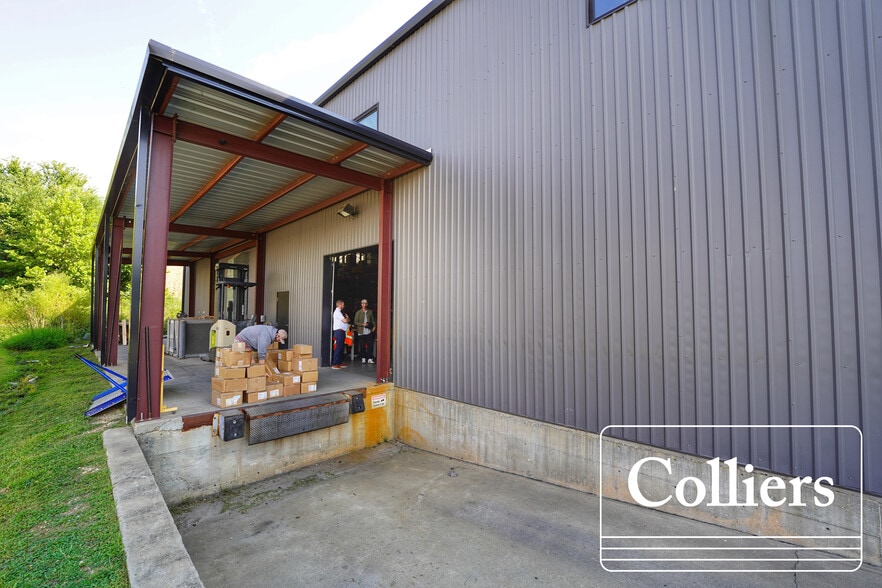 More Photos Of 2209 Hawks Lndg, Fayetteville Warehouse For Lease