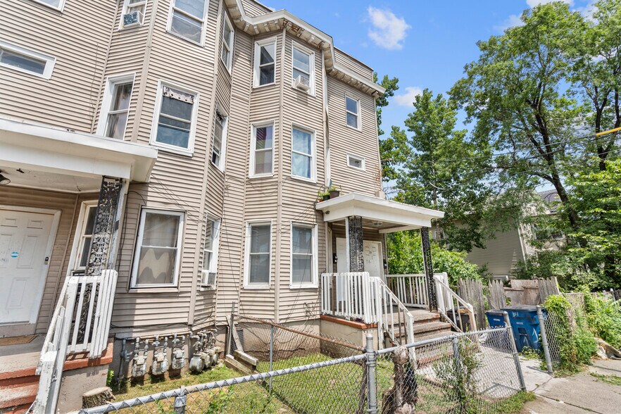 More Photos Of 215 Rosette St, New Haven Multifamily For Sale