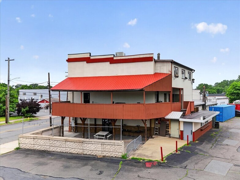 More Photos Of 650-654 S Main St, Wilkes-Barre Bar For Sale