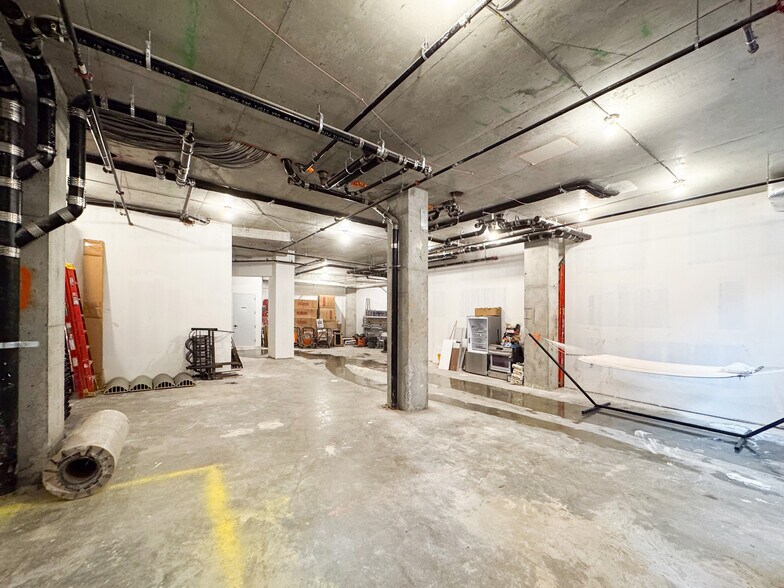 More Photos Of 570 Fulton St, Brooklyn Apartments For Lease