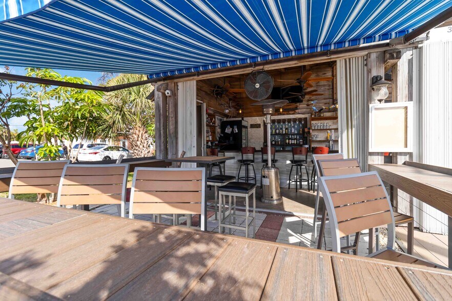 More Photos Of 362 W Dearborn St, Englewood Storefront For Sale