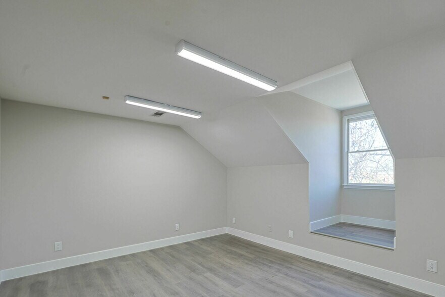 More Photos Of 1906 Warm Springs Rd, Columbus Medical For Sale