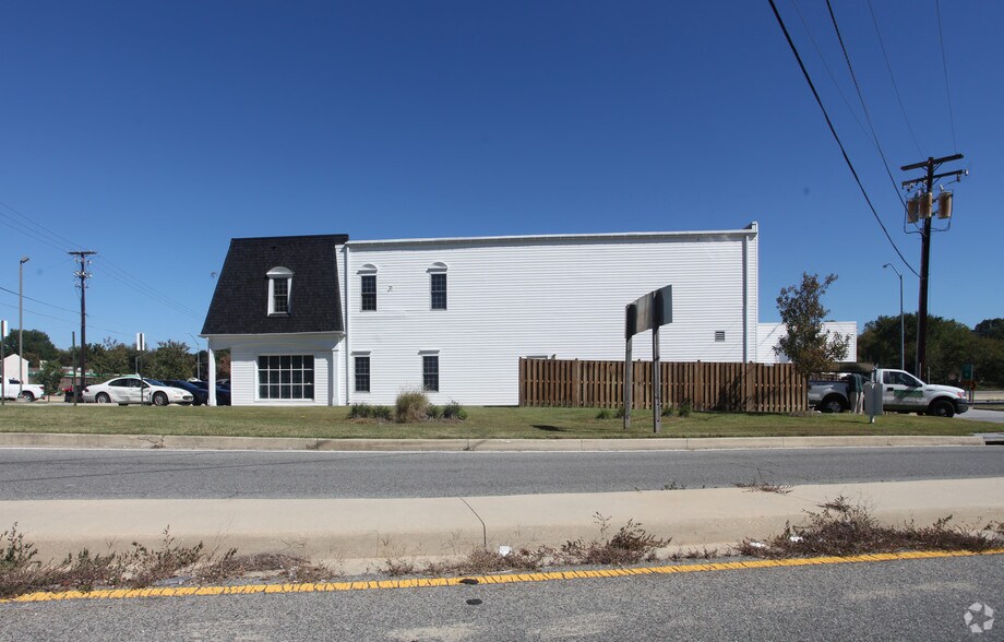 More Photos Of 8222 Schultz Rd, Clinton Office For Lease