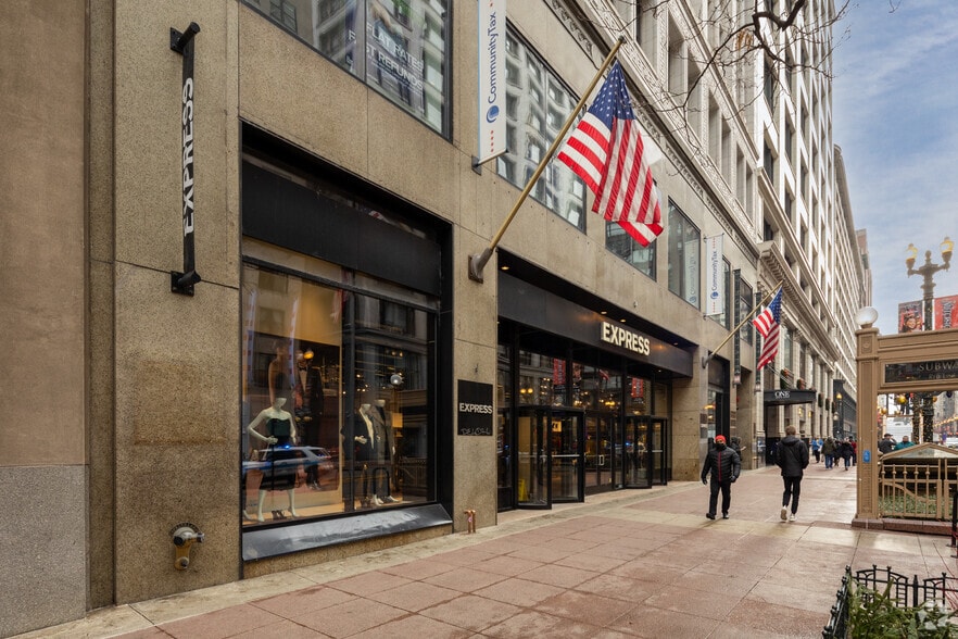 More Photos Of 17 N State St, Chicago Office For Lease