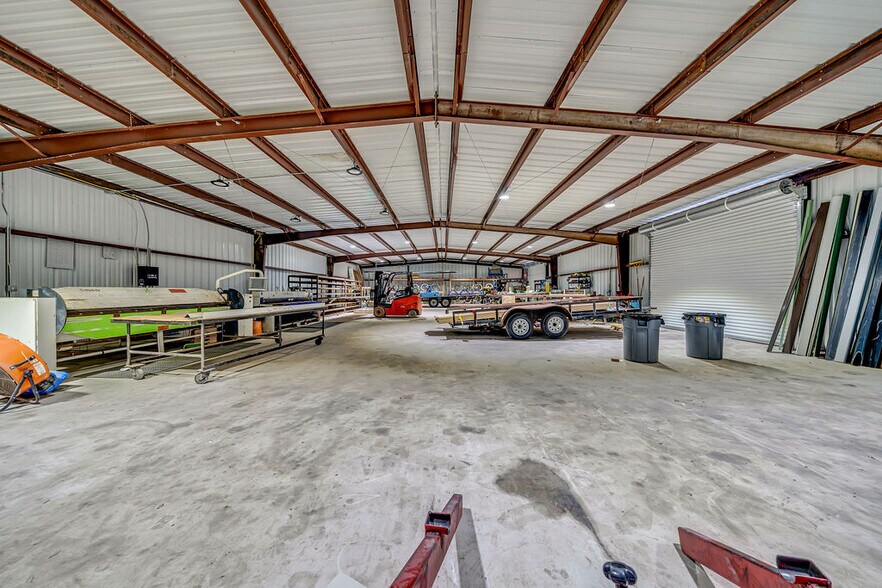 More Photos Of 117 Commerce Ave, Boerne Office For Sale