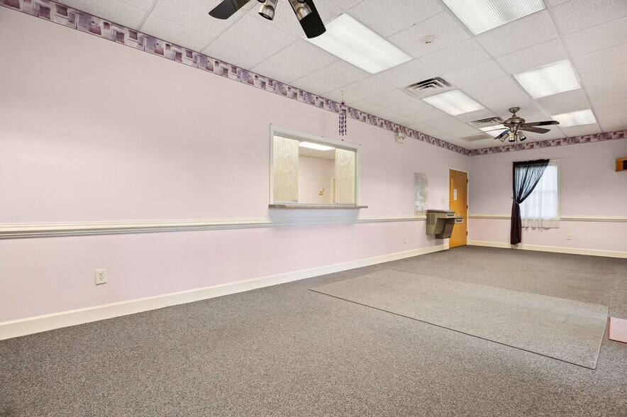 More Photos Of 43 Office Park Dr, Jacksonville Medical For Lease