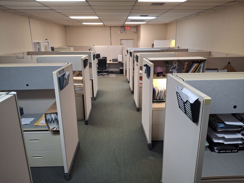 More Photos Of 6620 Lake Worth Rd, Lake Worth Medical For Lease