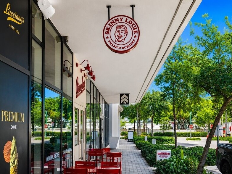 More Photos Of 2920-2950 NE 207th St, Aventura Unknown For Lease