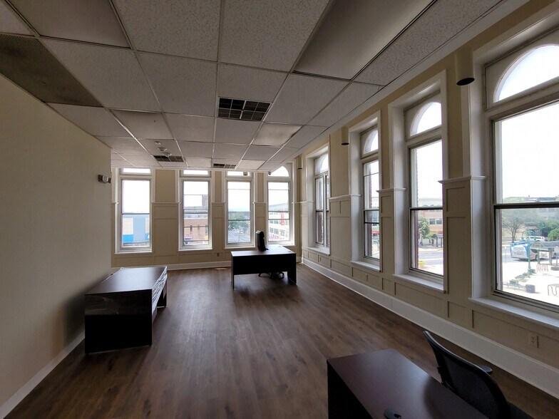 More Photos Of 501 Penn St, Reading Office For Sale