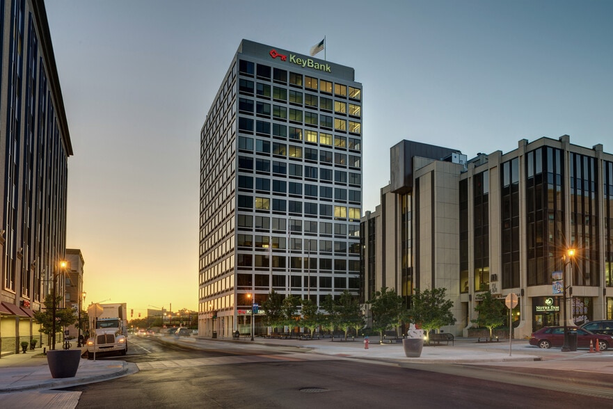 More Photos Of 202 S Michigan St, South Bend Office For Lease