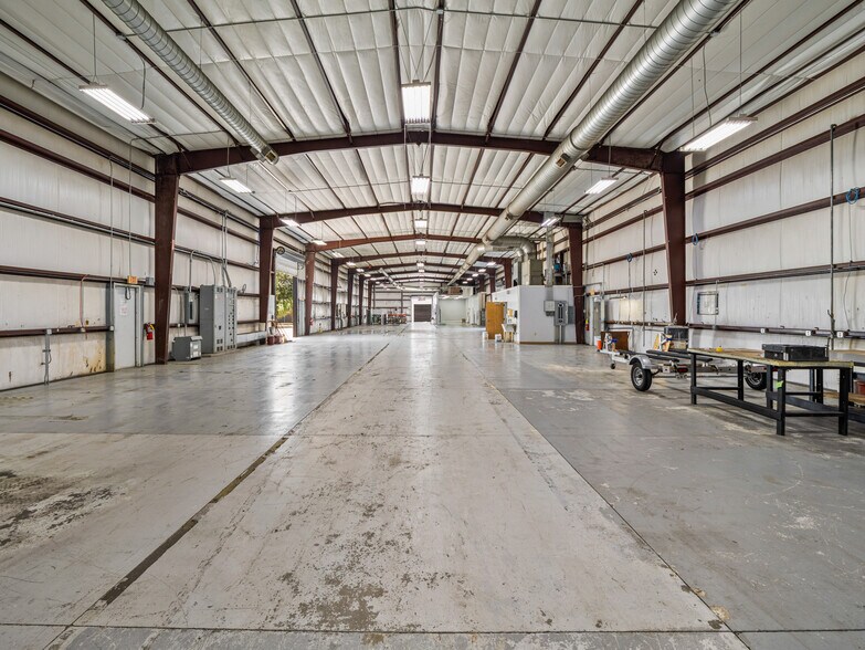 More Photos Of 716 Columbus Ave, Melbourne Manufacturing For Lease