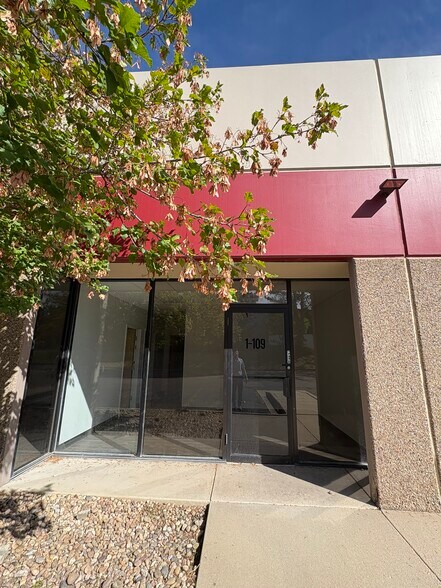 More Photos Of 5475 Peoria St, Denver Light Manufacturing For Lease