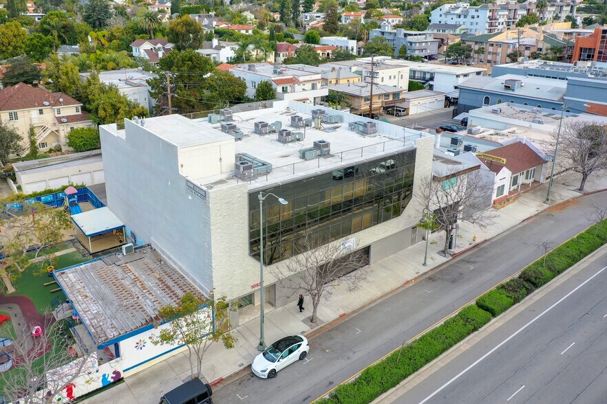 More Photos Of 10537 Santa Monica Blvd, Los Angeles Medical For Sale