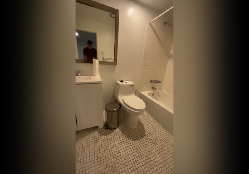 More Photos Of 2401 Huntington Ave, Alexandria Office For Sale