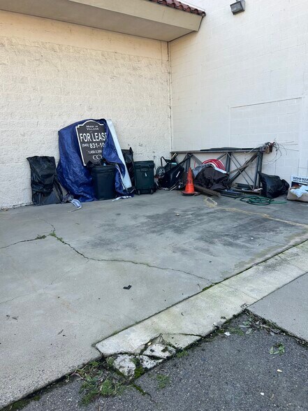 More Photos Of 32031 Camino Capistrano, Mission Viejo Contractor Storage Yard For Lease