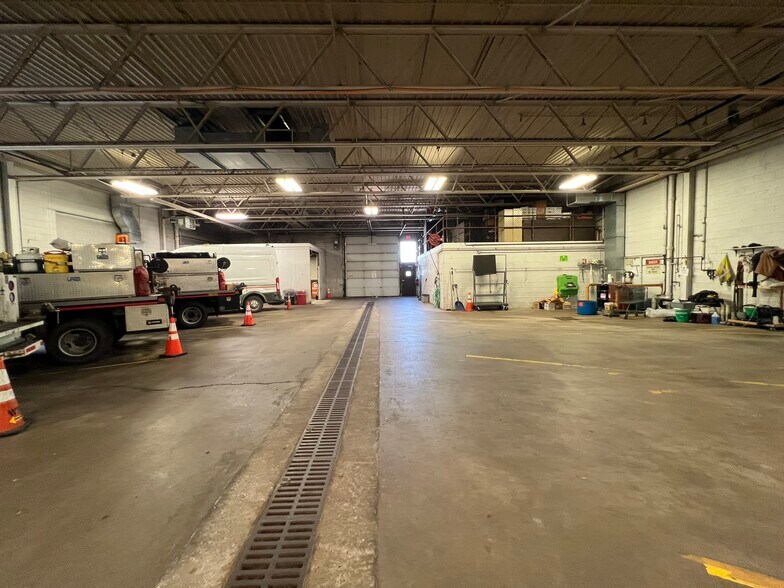 More Photos Of 1717 10th Ave, Menominee Industrial For Sale