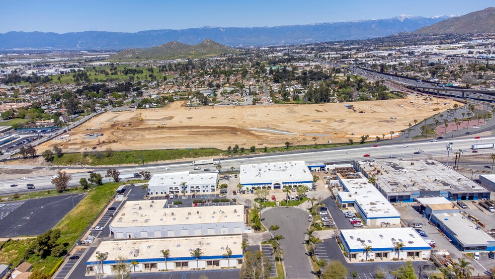 More Photos Of N Orange St, Riverside Unknown For Lease