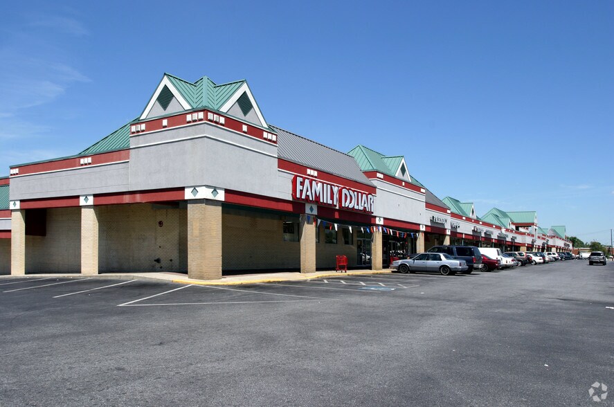 More Photos Of 2346 Iverson St, Temple Hills Unknown For Lease