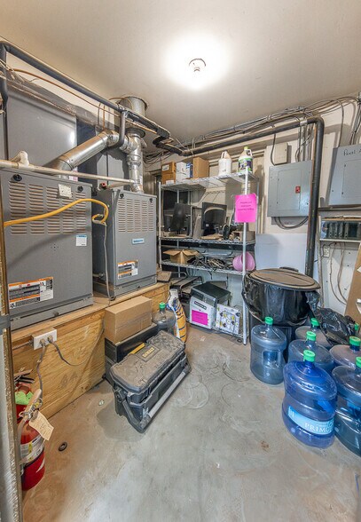 More Photos Of 2599 74th St, Lubbock Office For Sale