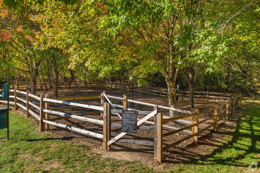 More Photos Of 555 Andorra Glen Ct, Lafayette Hill Apartments For Lease