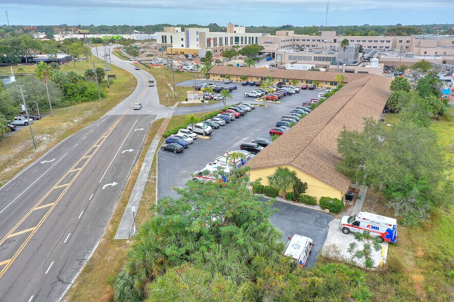 More Photos Of 13910 Fivay Rd, Hudson Medical For Lease