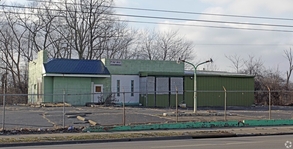 More Photos Of 2135 N Gettysburg Ave, Dayton Freestanding For Sale