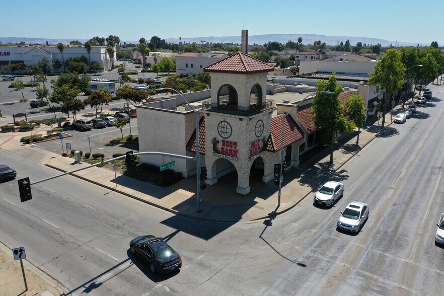 Primary Photo Of 101 S Broadway, Santa Maria Freestanding For Lease