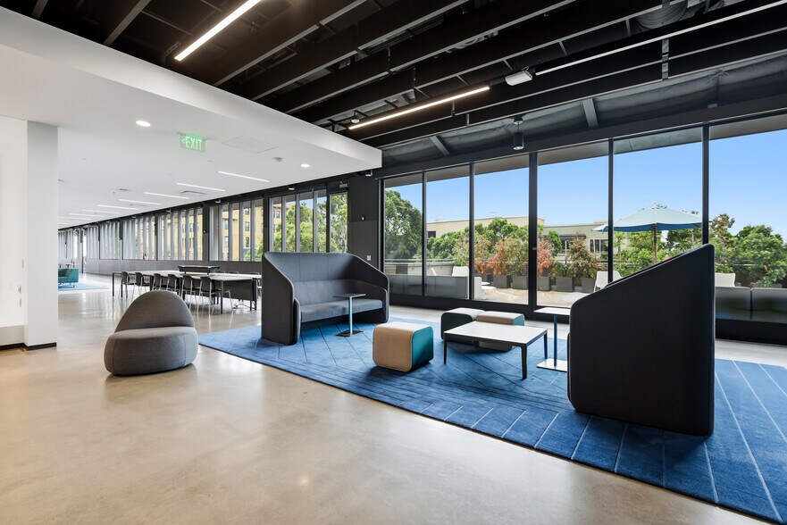 More Photos Of 33 S Fair Oaks Ave, Pasadena Office For Sale