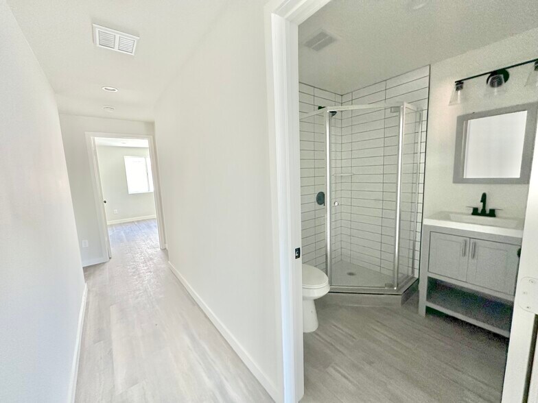 More Photos Of 1637-1639 1/2 Micheltorena St, Los Angeles Apartments For Sale
