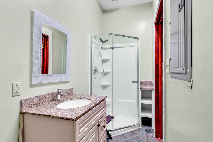 More Photos Of 1633 University Ave, Berkeley Office For Sale